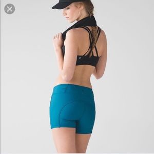 LuLuLemon Reach the Beach short